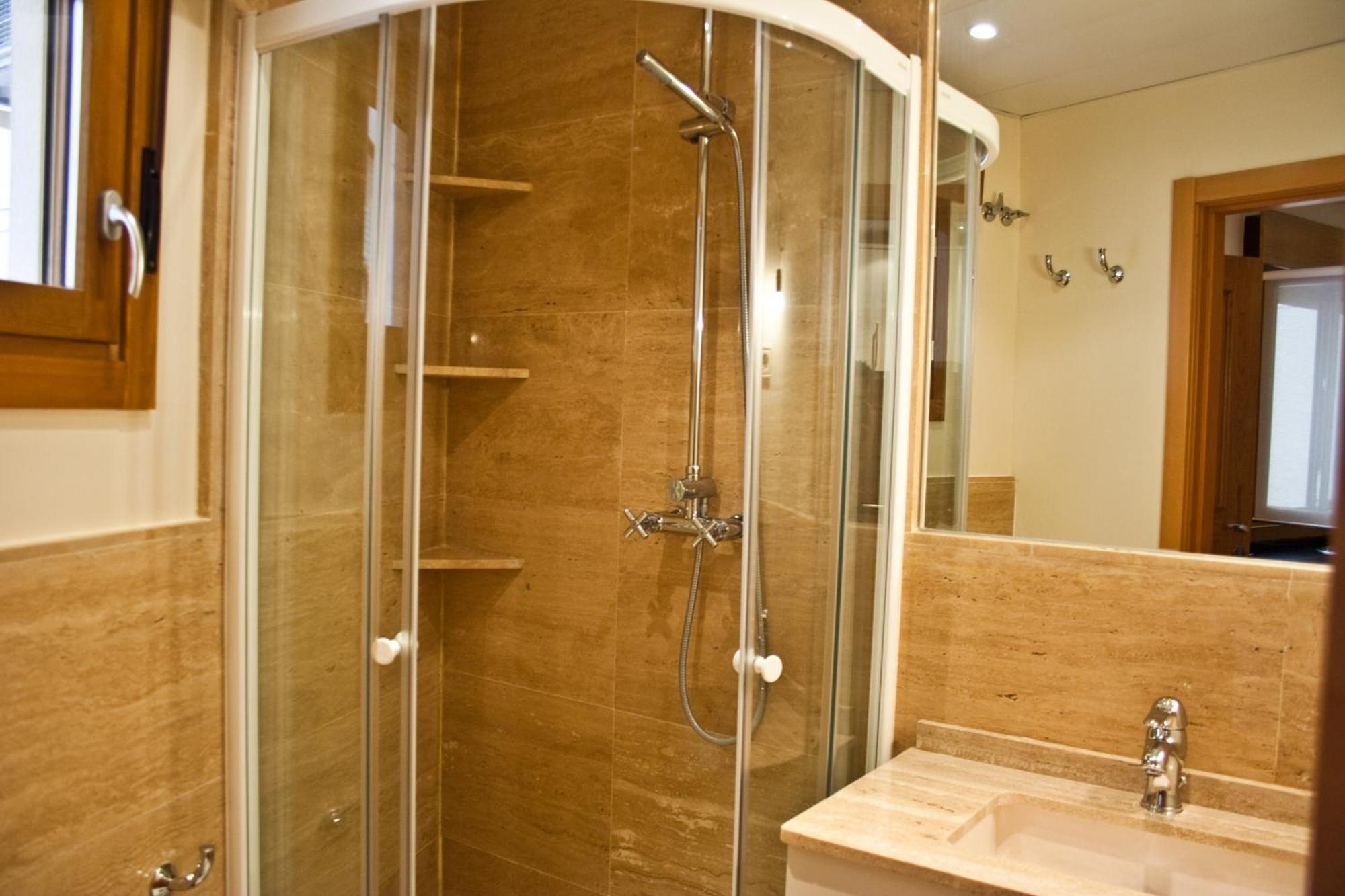 Apartment In Chamberi Madrid Luaran gambar